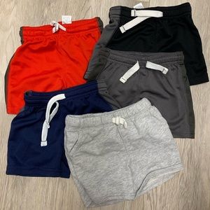 Bundle of Carter’s baby shorts size 9m